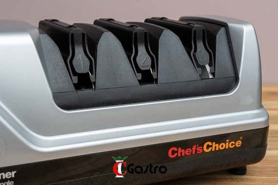 Chef's Choice M 15XV - 3 stupňový brusič nožů elektrický, bruska CC-15XV